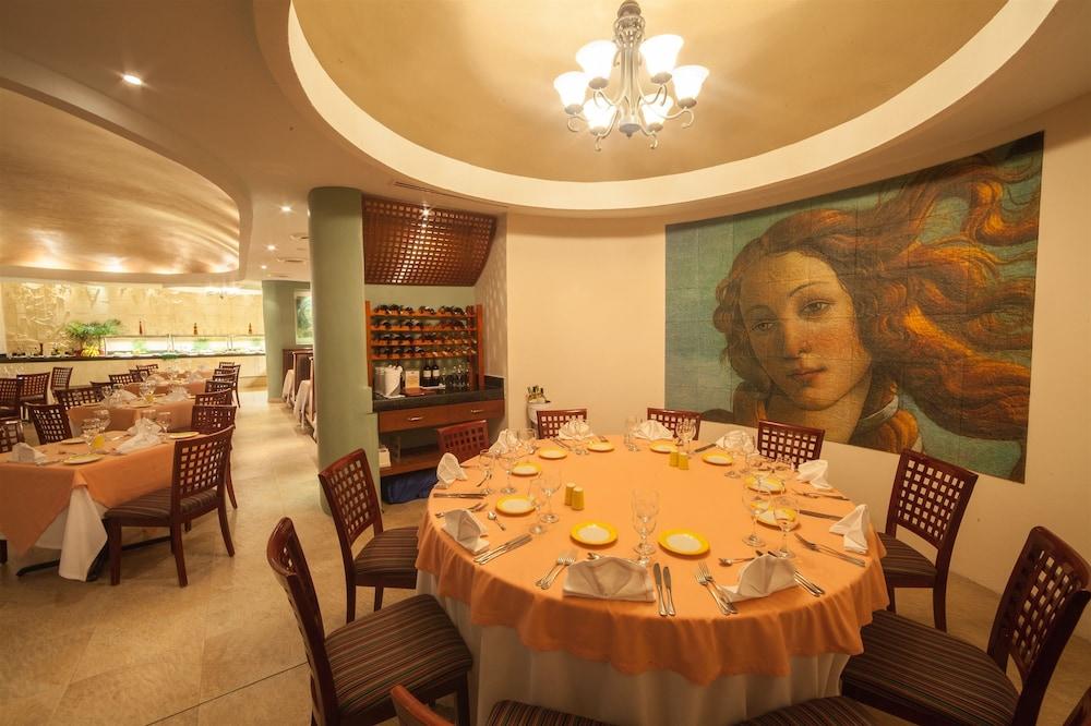 Park Royal Resort 4*